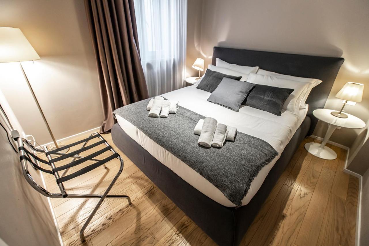 Rialto Canal View Deluxe R&R Apartment Венеция Екстериор снимка